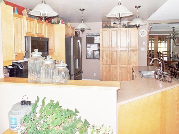 3rd image of 28 Owls Rest Dr