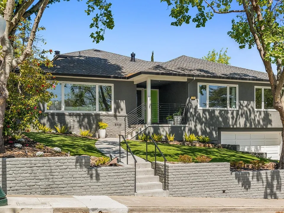 318 Castilian Way