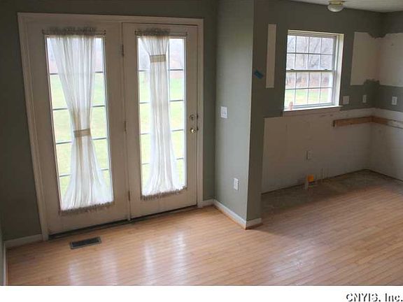 3rd image of 119 Golden Meadows Way