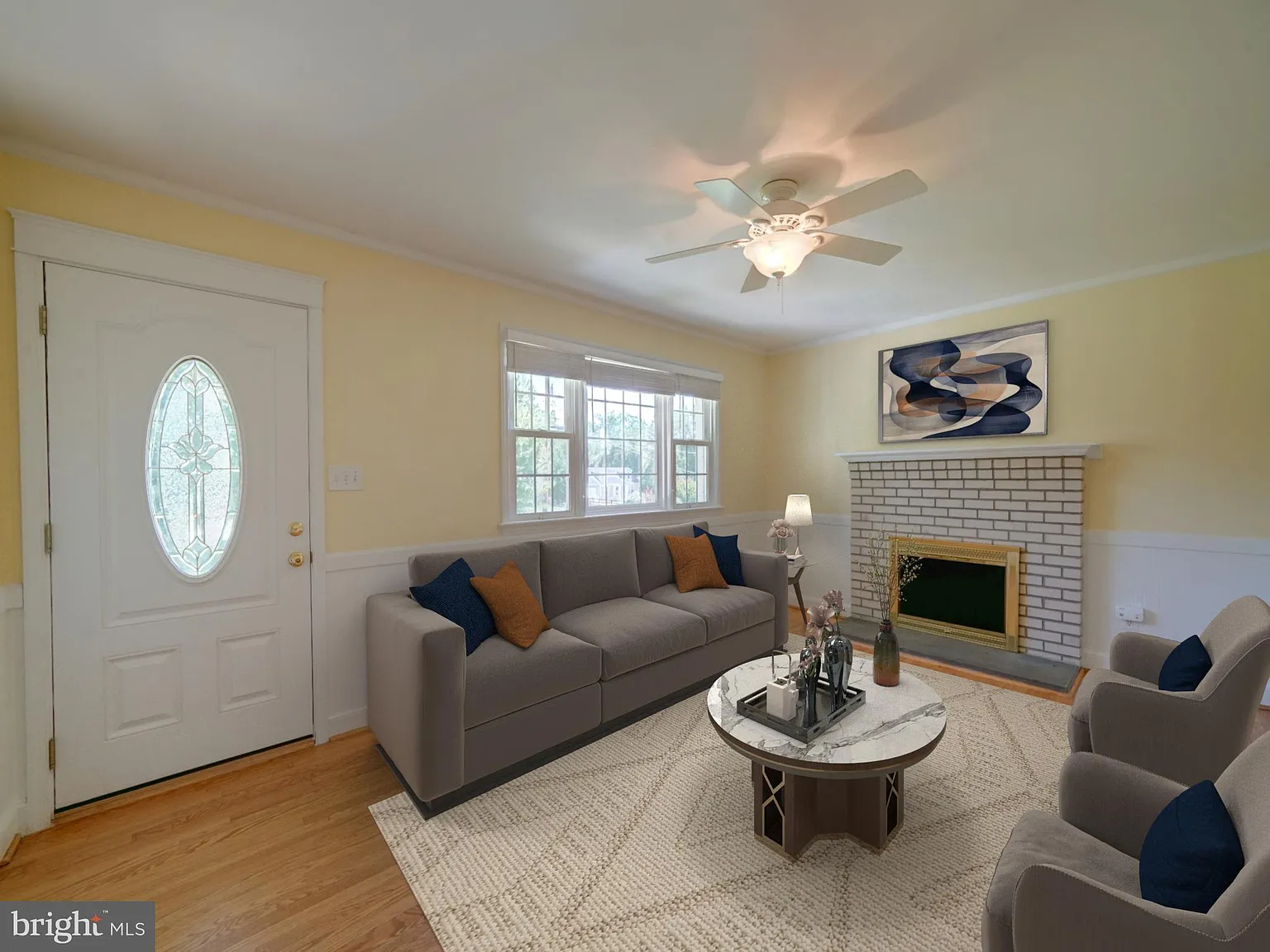 2 bed, 1.0 bath, 1633 sqft, $2,700 — Photo 3