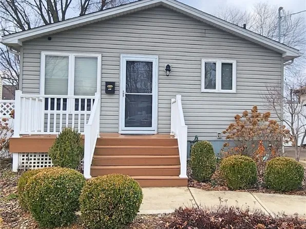 227 Ohio Ave, Louisville, OH 44641