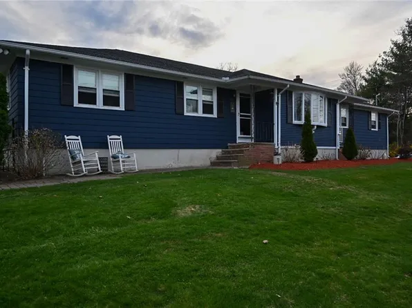 62 Canonchet Trl, Cranston, RI 02921