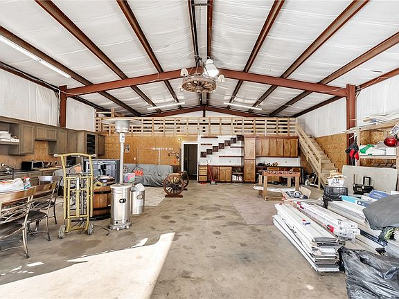 4th image of 1208 W Holt Rd