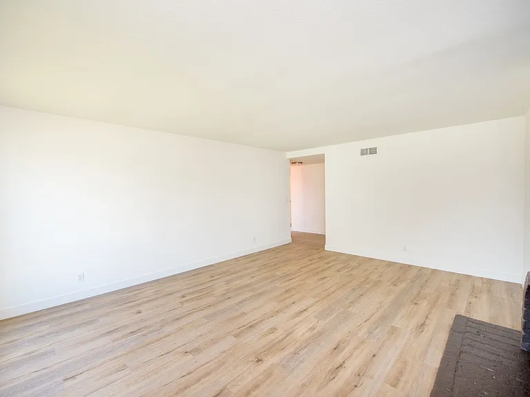 3069 Hayes Ave — Photo 18