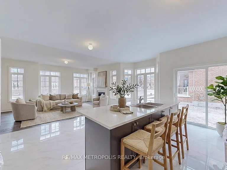 647 Fleetwood Dr — Photo 18