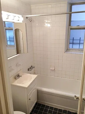 Rented by Contact Realty | media 2