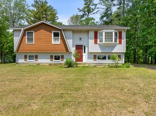 7 Dumas St, Lisbon, ME 04252