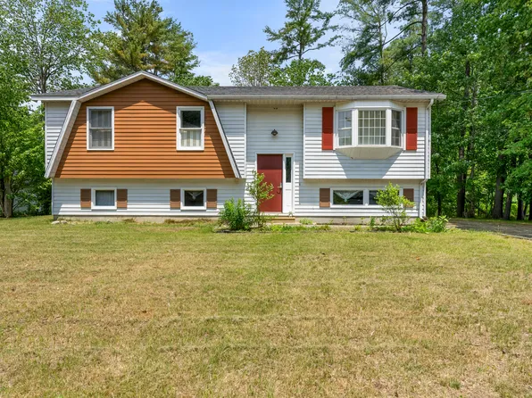 7 Dumas Street, Lisbon, ME 04252