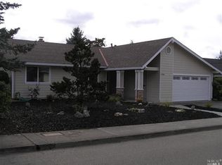 7404 Oak Leaf Dr, Santa Rosa, CA 95409