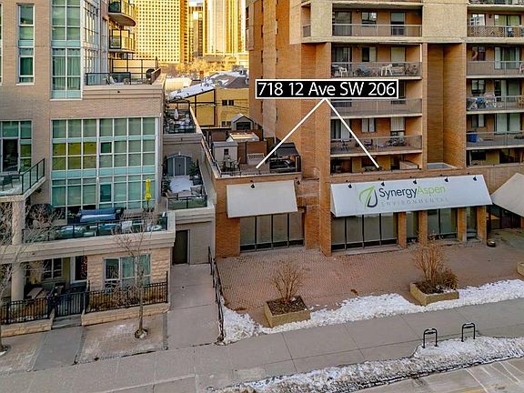 2nd image of 718 12th Ave SW #206