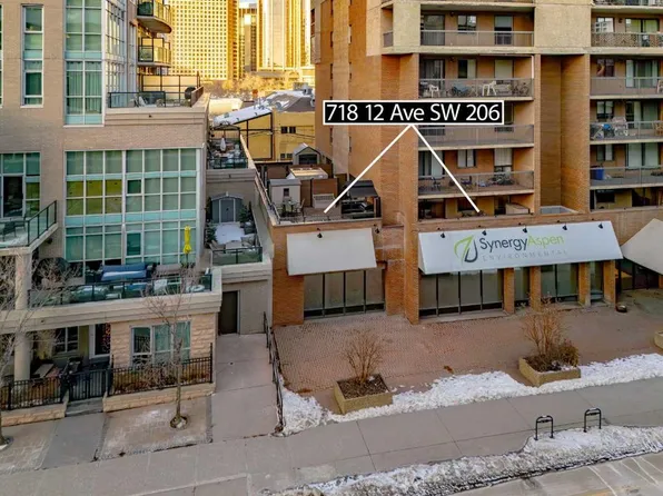 718 12th Ave SW #206, Calgary, AB T2R 0H7