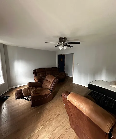 8635 S Burnham Ave — Photo 7