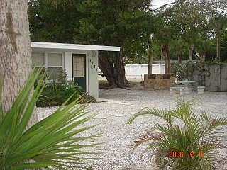 Picnic Table & Grill - duplex one block to beach