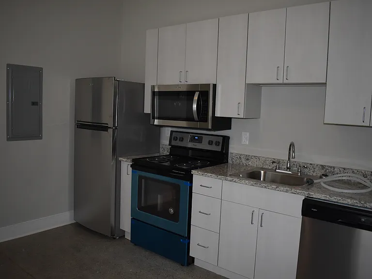 Union Avenue Court Apartments — Photo 8