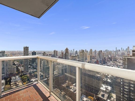 5th image of 200 E 89th St #41ED