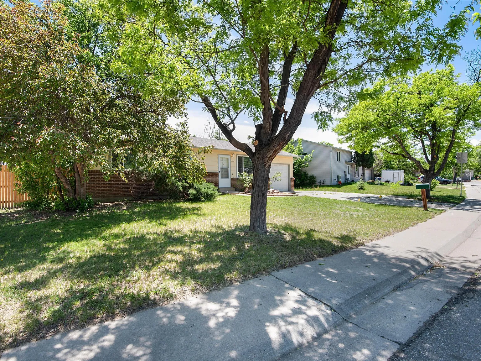 16176 E Bates Dr - - — Photo 2