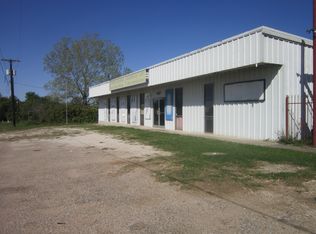18485 Ih 35 S, Lytle, TX 78052