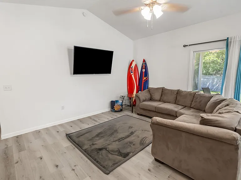 217 Antigua Pl — Photo 7
