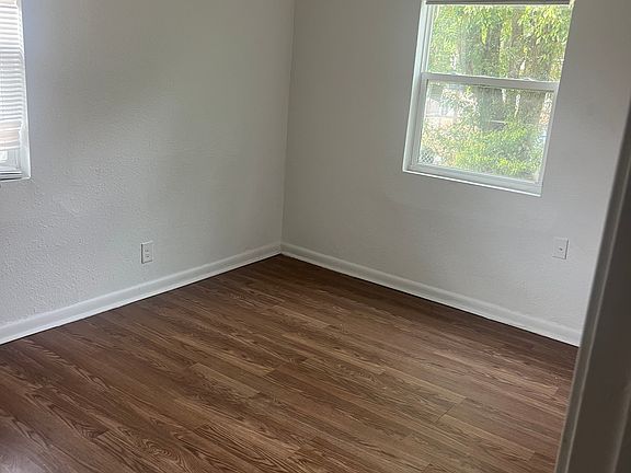5th image of 1451 N 23rd Cir