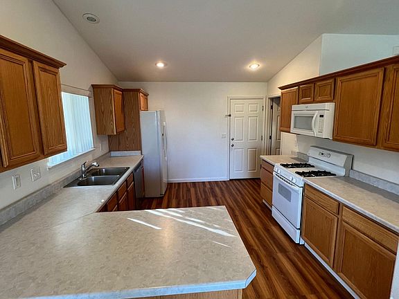 5th image of 250 Mary Lou Ln