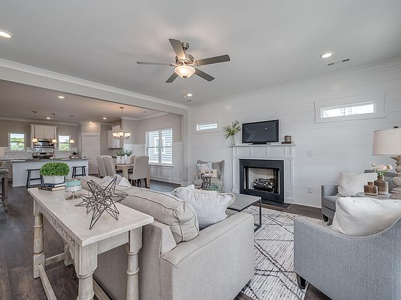 3rd image of 167 Beulah Rose Dr #167