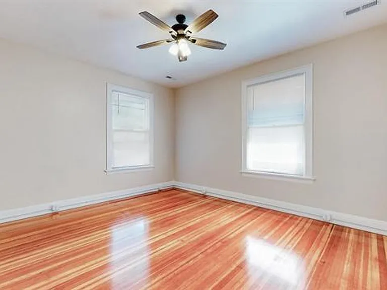 1507 Jefferson St — Photo 17