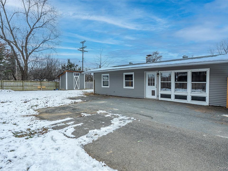 1st image of 1 Briarwood Crescent