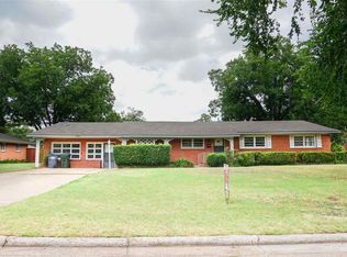 4106 Meadowbrook Dr, Wichita Falls, TX 76308