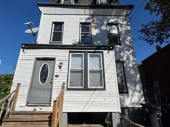 38 Emmet St, Newark, NJ 07114