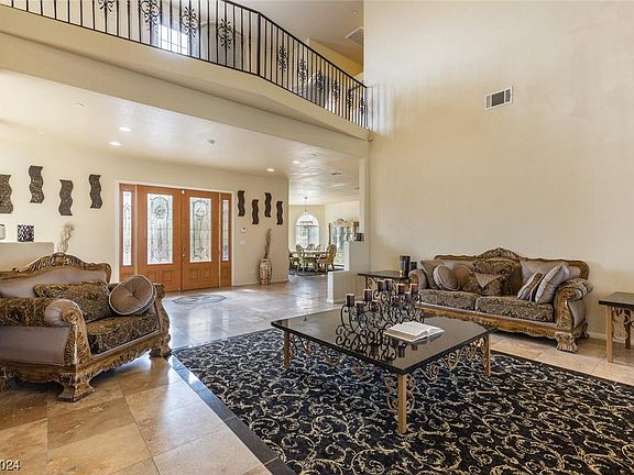 4th image of 350 E La Madre Way