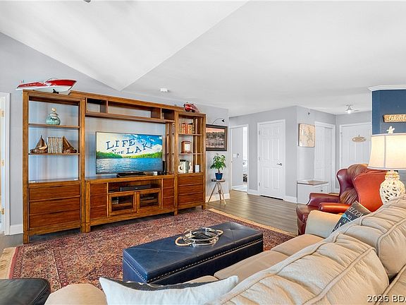 5th image of 1406 W Harbour Towne Dr Unit 1406
