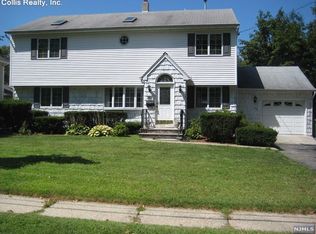 735 Boyd Rd, Paramus, NJ 07652