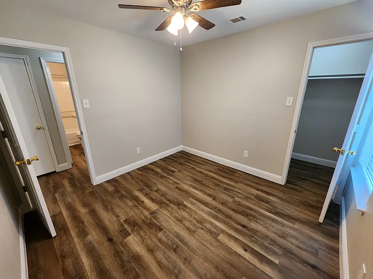 607 Hollyberry Dr — Photo 19