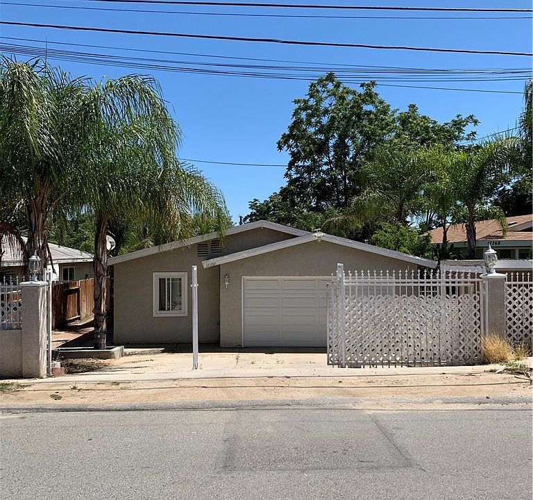 1st image of 17358 Curtis Ave