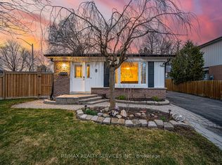 8 Reigate Ave, Brampton, ON L6V 2C9