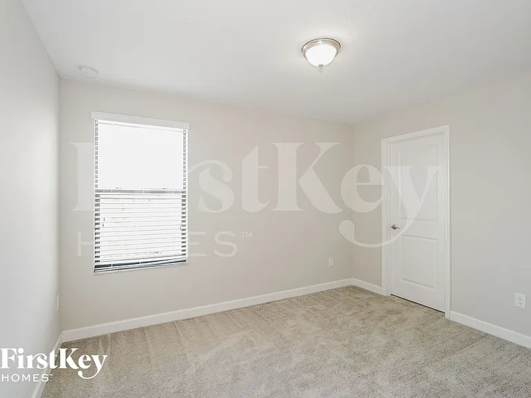 9835 Ivory Dr — Photo 11