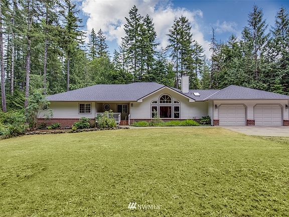 3rd image of 4926 Bridle Tree Drive NW