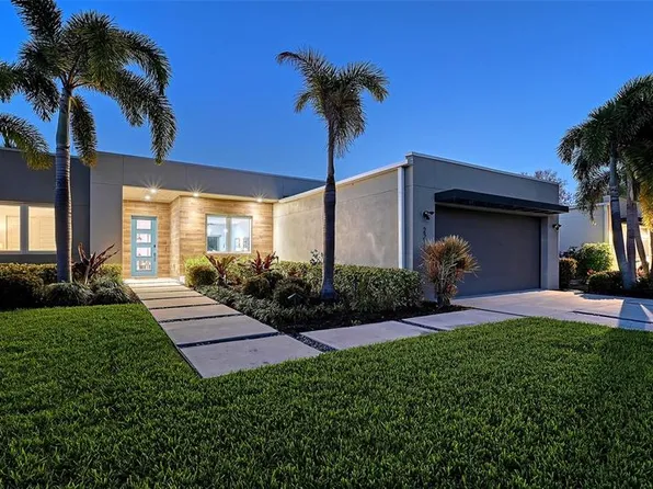 2215 Datura St, Sarasota, FL 34239