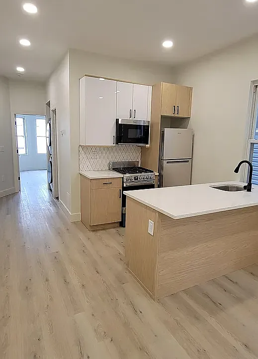 530 W Side Ave #6L