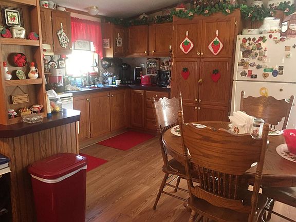 3rd image of 48 Buttermilk Ln