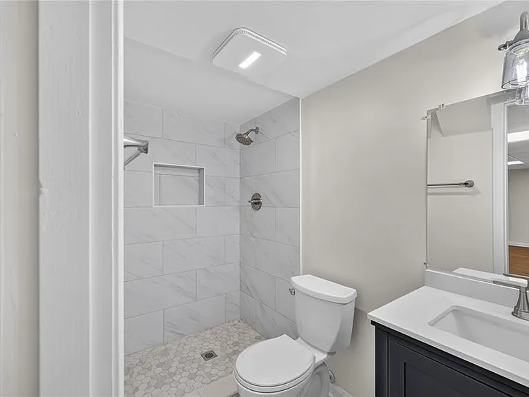 1714 S Johnson Ferry Rd NE — Photo 13