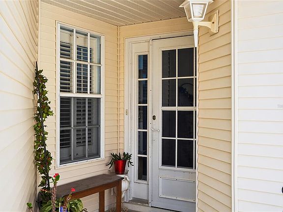 5th image of 26627 Racquet Cir