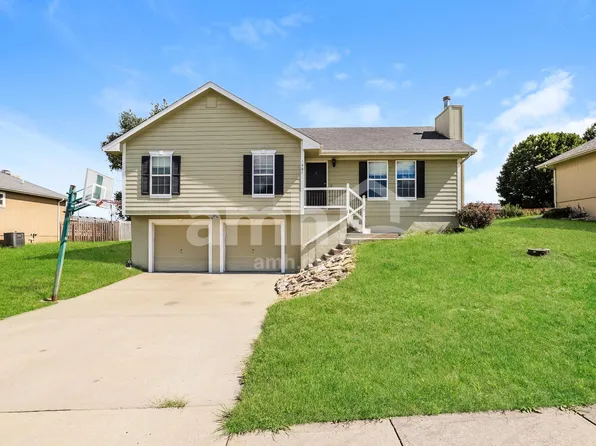 1001 Stonecrest Dr, Kearney, MO 64060