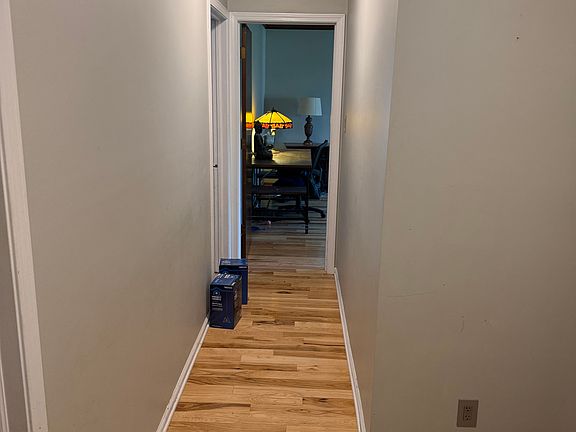 3rd image of 130 Lexington Ct