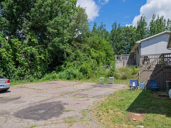 4th image of 1226 Jack Pine Dr