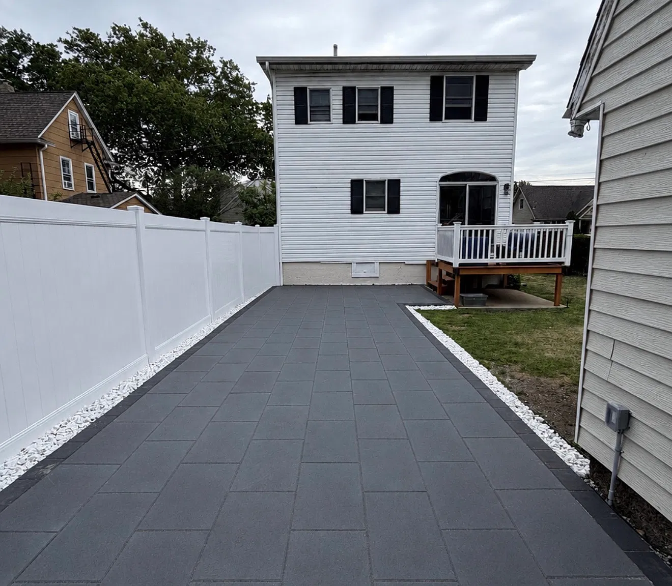 2 bed, 1200 sqft, $3,600 — Photo 3