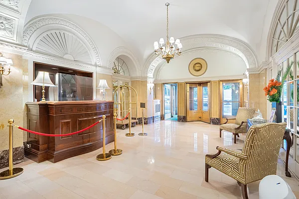 Sold by Compass | media 10