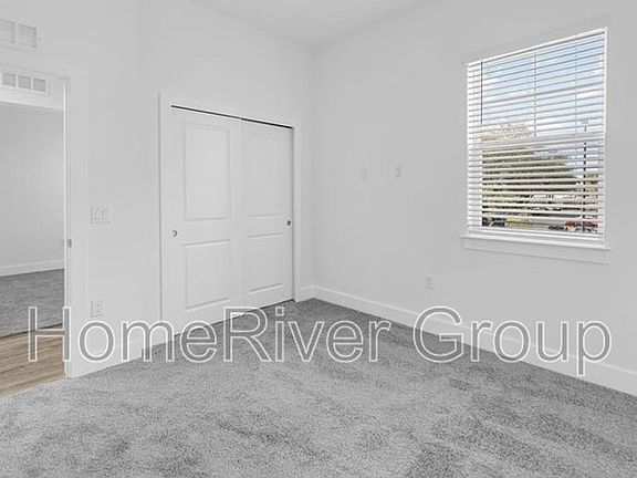 4th image of 5205 Eggleston Ave #206
