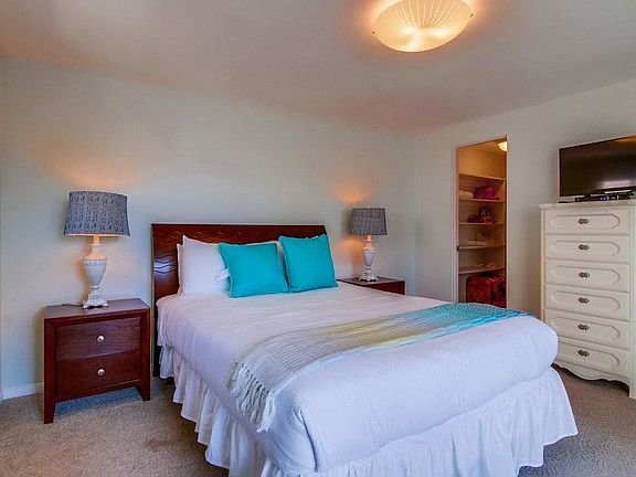 5th image of 806 Ensenada Ct