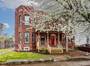 56 Taylor St, Holyoke, MA 01040